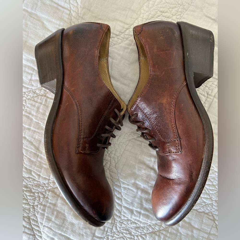 Frye Carson Brown Leather Oxford Brogue Shoes Low Heel - Women’s size 9 - Picture 5 of 9